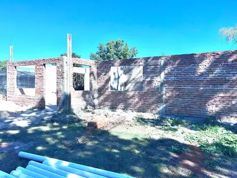 VENTA CASA 3 DORMITORIOS PROXIMO A CAR ONE