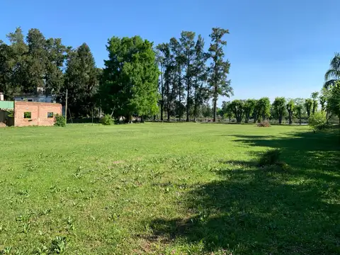 Terreno en Venta 83  mts Frente