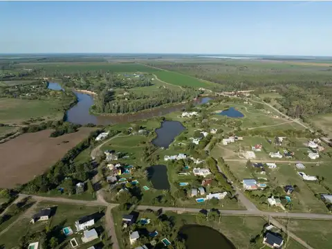 Lotes al río en Pueblo Carcaraes, escritura inmediata y financiación