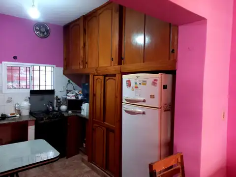 "HERMOSA CASA AMERICANA"