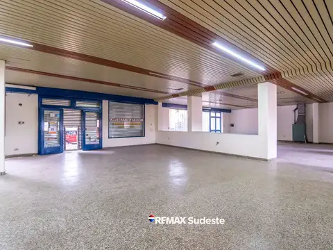 Local en Venta 56 años