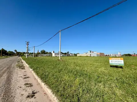 Av. Juan Weiss s/n (Roca)