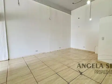 Local en Alquiler en Parada Robles, $ 850.000