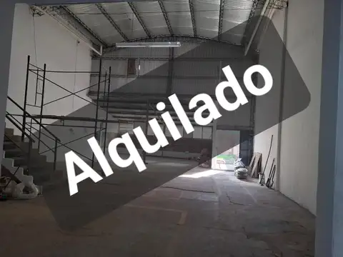 EXCELENTE GALPON SOBRE A MITRE , A METROS  DE PELLIZA 300 m2 cub sobre lote 320 m2