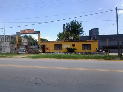 Venta de galpon y casa  sobre juan b. justo