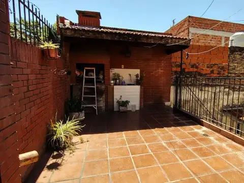 PH en Parque Avellaneda con patio y terraza con parrilla