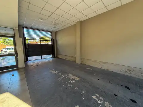 Departamento en alquiler con una habitación y patio