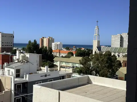 Impecable depto en VENTA de 2 dormitorios con balcón en Comodoro