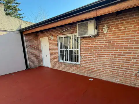 Depto Tipo Casa en Alquiler de 1 dormitorio