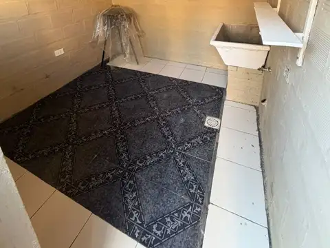 Depto Tipo Casa en Alquiler con 1 cocheras