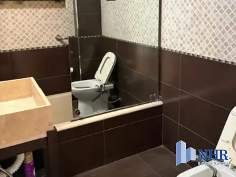 Casa 7 ambientes con 5 baños