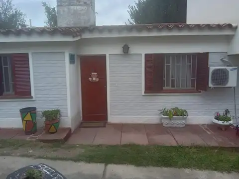 VENTA CASA ( PH),COCHERA.VILLA CARLOS PAZ