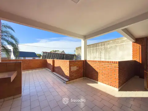 Departamento 5 ambientes con 2 baños