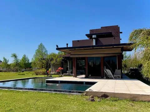 Casa en Alquiler de 3 dormitorios