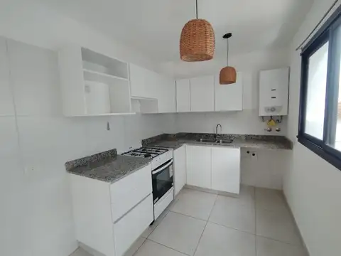 DEPARTAMENTO 2 AMBIENTES CON BAULERA