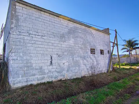 Galpon en Venta 34  mts Fondo