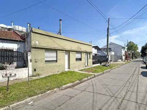 CASA MULTIFAMILIAR EN VENTA- JOSE LEON SUAREZ