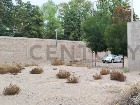 CENTURY 21 LÓPEZ VENDE LOTE EN GUAYMALLÉN