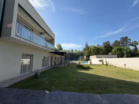 Casa en Venta - 2 Dormitorios 2 Baños - 1000mts - La Plata