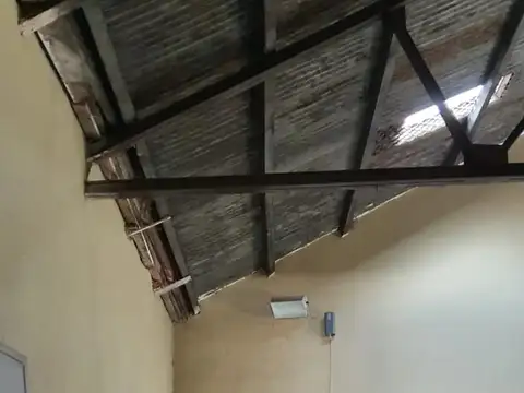 Galpon en Alquiler en Monte Castro, $ 1.800.000
