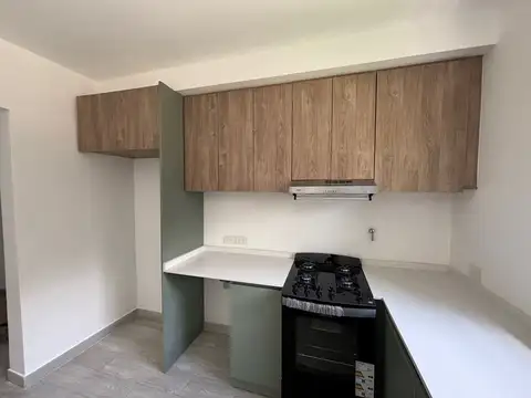 VENTA CASA 4 AMB COCHERA JARDIN PARRILLA