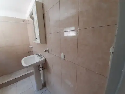 Depto Tipo Casa en Alquiler de 2 ambientes