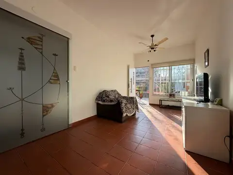CASA COCHERA TRES DORMITORIOS PATIOS LA FLORIDA Cramer al 4100