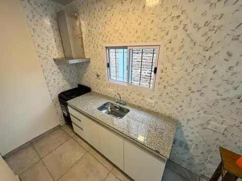 Depto Tipo Casa 3 ambientes con 1 baño