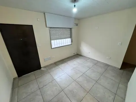 Depto Tipo Casa en Alquiler de 2 dormitorios