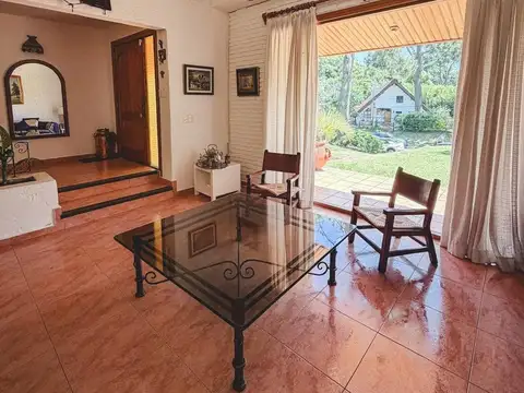 Casa en Alquiler en Pinares, USD 8.450