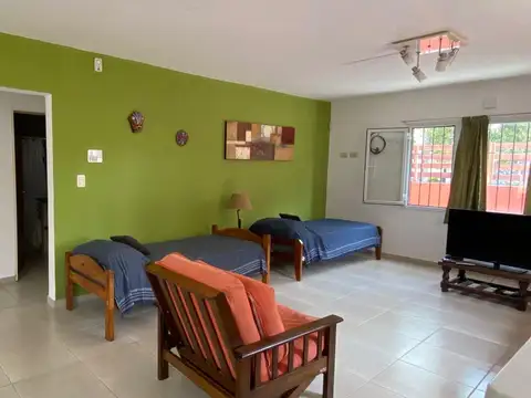 Casa 3 ambientes con 2 baños