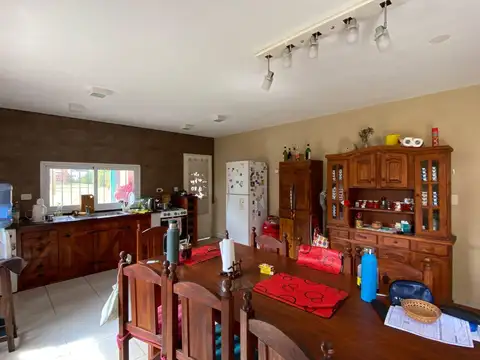 Casa 3 ambientes con 2 baños