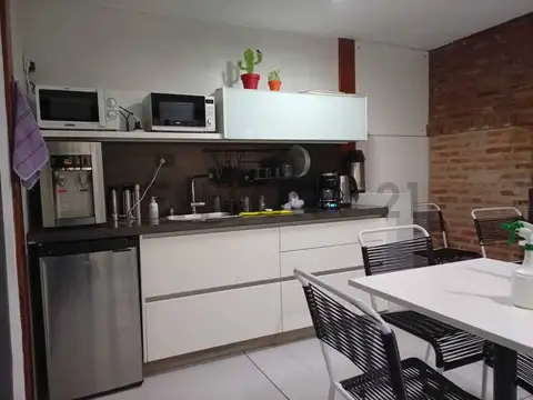 Avenida Combatientes De Malvinas 3500, Piso 0