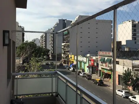 Departamento  3 ambientes al frente  muy luminoso