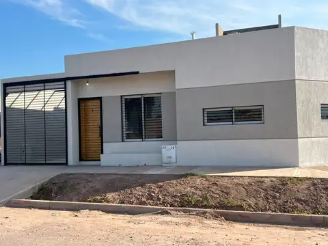 VENTA CASA DOS DORMITORIOS CARRODILLA