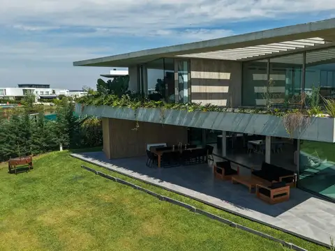 Casa en Alquiler en Puertos - Barrio Costas, USD 7.800