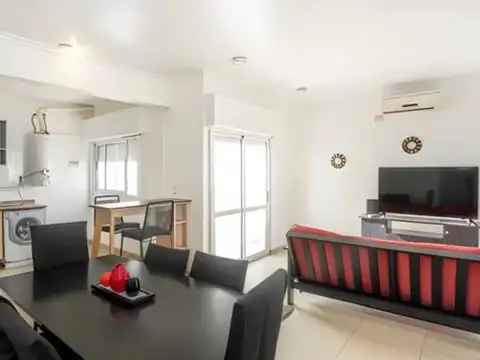 3 ambientes amoblado tipo casa con balcón y patio