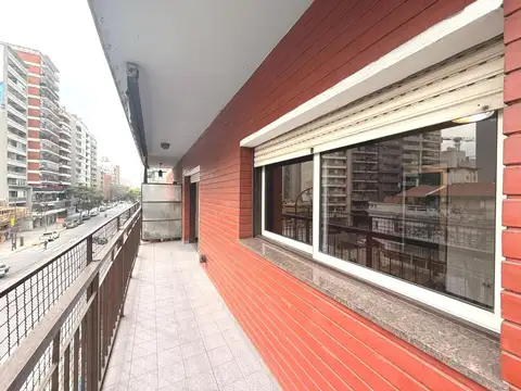 Avenida Combatientes De Malvinas 3900