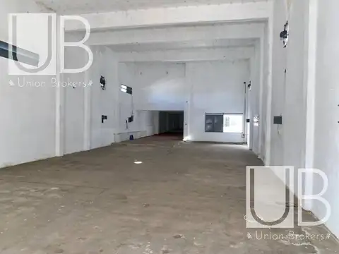Importante Depósito 1300 m2 en Mataderos