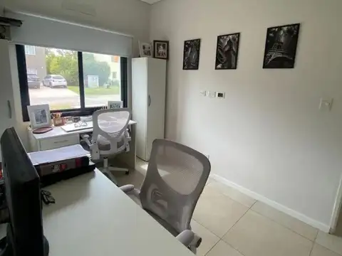 Casa 5 ambientes con 4 baños