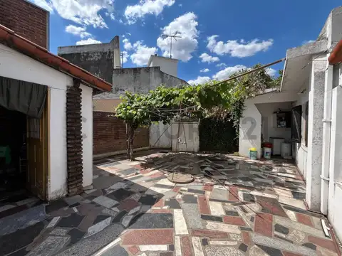 VENTA CASA TIPO PH 4 AMBIENTES EN VILLA LUZURIAGA - LA MATANZA.