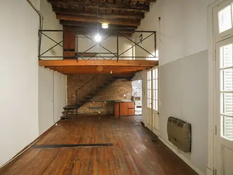 Depto Tipo Casa en Venta 76 años