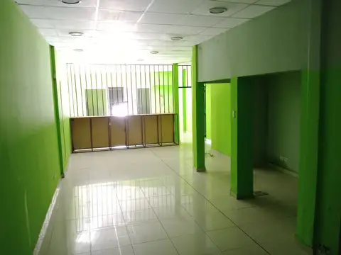 Local en Venta Via Púb.