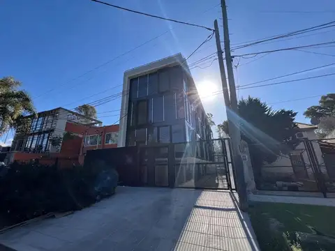 Del Cimarron 1800, Piso 3°
