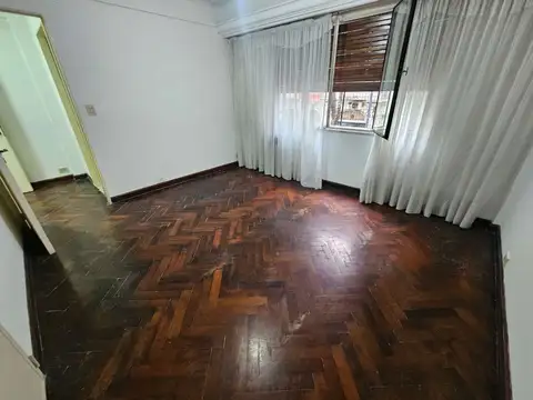 ALQUILER DEPARTAMENTO 4 AMBIENTES BALCON Y PATIO