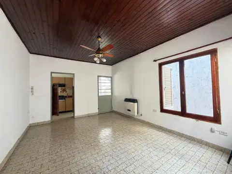 Casa en Alquiler con 1 cochera