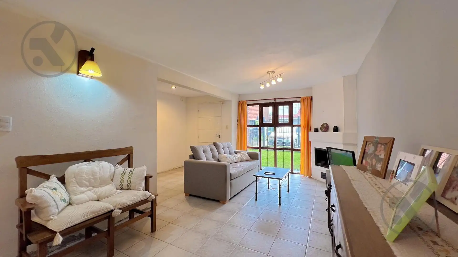 DUPLEX 4 amb con parque y cochera — Caisamar