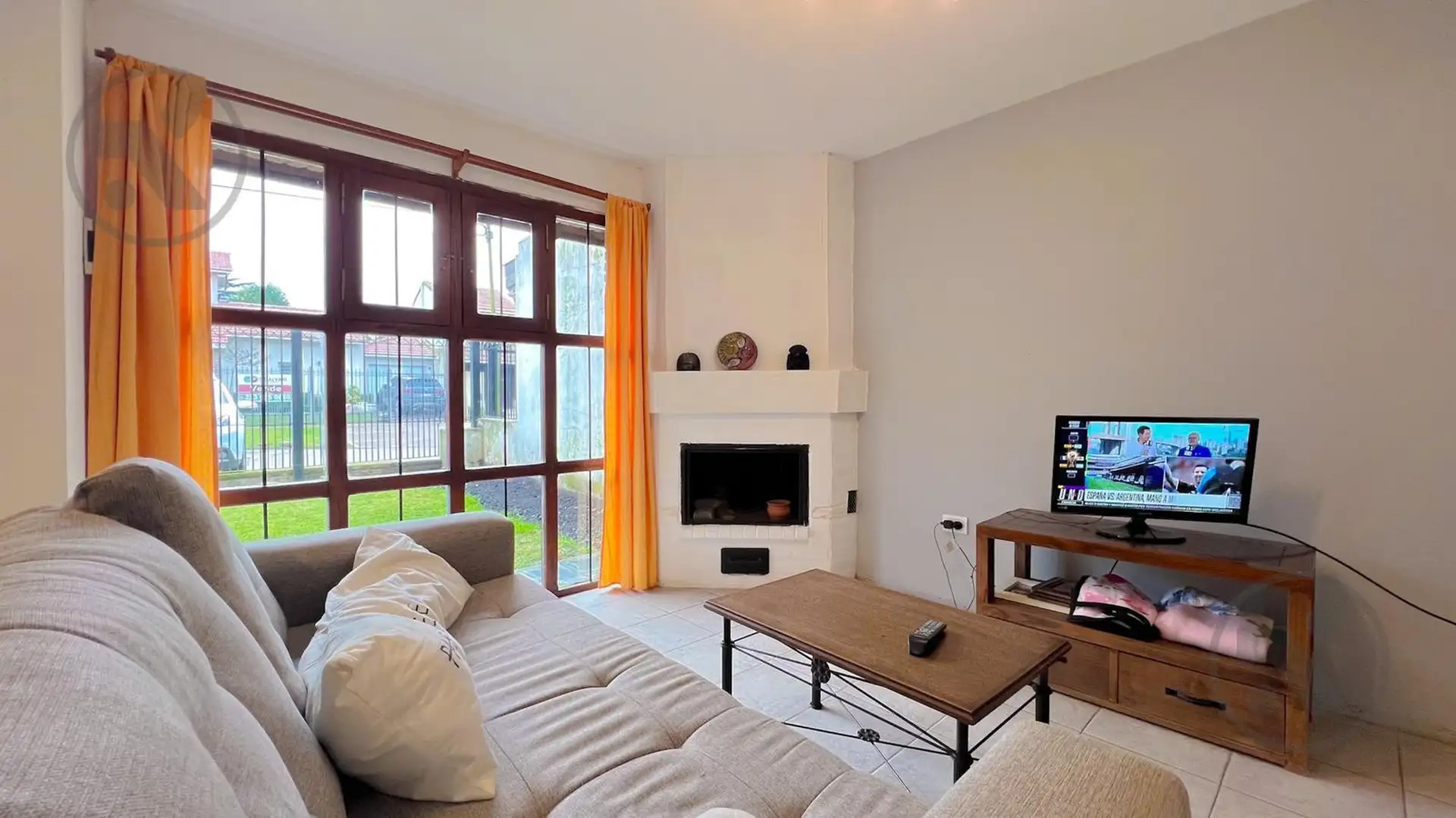 DUPLEX 4 amb con parque y cochera — Caisamar