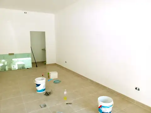 Local en Alquiler en Avellaneda, $ 800.000