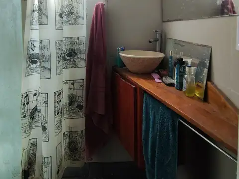 MUY BUENA UBICACIÓN - PH DE 2 AMBIENTES EN PLANTA BAJA CON PATIO